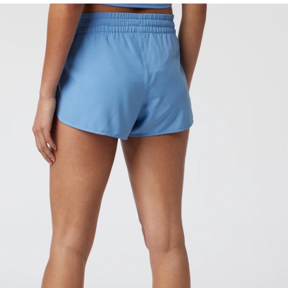 Vuori Clementine Short 2.0 2.5”, Blue, Size  Xtra Large - Picture 2 of 5